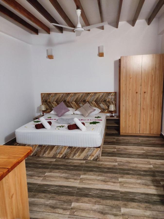 Cowry Inn Фулідгу Екстер'єр фото